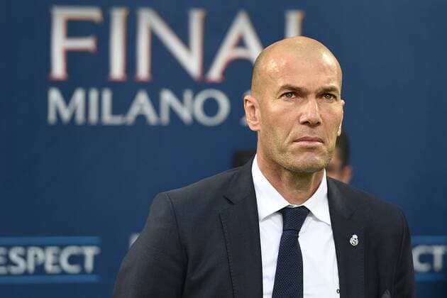 Fußball Champions League Finale Real Madrid - Atletico Madrid am 28.05.2016 im Giuseppe-Meazza-Stadion in Mailand Zinedine Zidane ( Trainer Real Madrid ) xRx