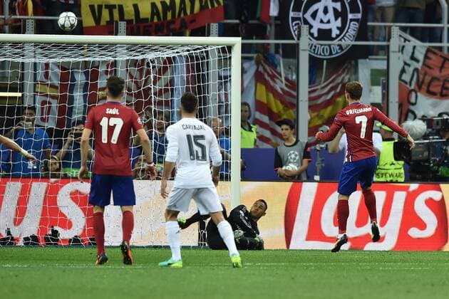 Antoine Griezmann Atletico verschießt einen Elfmeter. Milano 28-05-2016 Stadio San Siro Real Madrid - Atletico Football Champions League Final . andreaxstaccioli