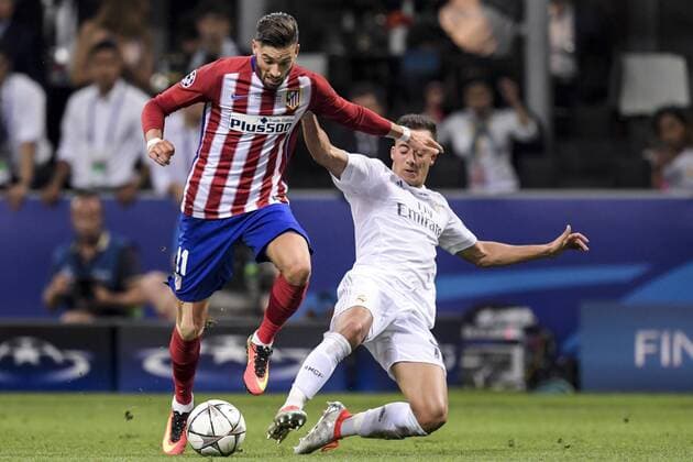 160528 Atletico Madrids Yannick Carrasco och Real Madrids under finalen i Champions League mellan Real Madrid och Atletico Madrid den 28 maj 2016 i Milano.  Copyright: JOELxMARKLUND BB160528JM050