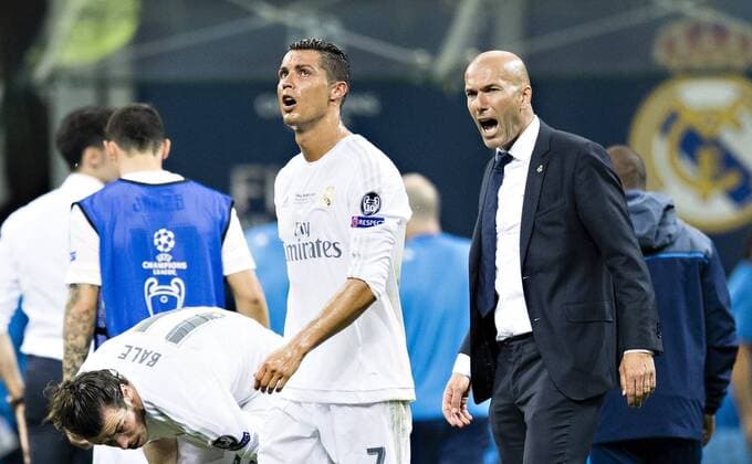 Mailand, 28.05.2016, Giuseppe Meazza Cristiano Ronaldo (Real) und Trainer Zinedine Zidane (Real) Real Madrid - Atletico Madrid mm