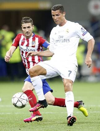 Real Madrid s Cristiano Ronaldo (r) and Atletico de Madrid s Gabi Fernandez during UEFA Champions League 2015 2016 Final match.May 28,2016.  (2016052824)