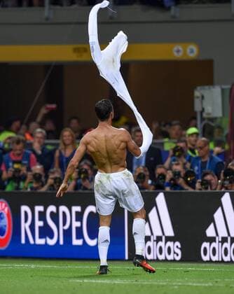 Fußball, Real Madrid gewinnt Champions League Finale in Mailand FUSSBALL CHAMPIONS LEAGUE FINALE SAISON 2015 2016 Real Madrid - Atletico Madrid 28.05.2016 Cristiano Ronaldo (Real Madrid) jubelt ueber den Sieg in der Champions League 