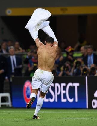Fußball, Real Madrid gewinnt Champions League Finale in Mailand FUSSBALL CHAMPIONS LEAGUE FINALE SAISON 2015 2016 Real Madrid - Atletico Madrid 28.05.2016 Cristiano Ronaldo (Real Madrid) jubelt ueber den Sieg in der Champions League 