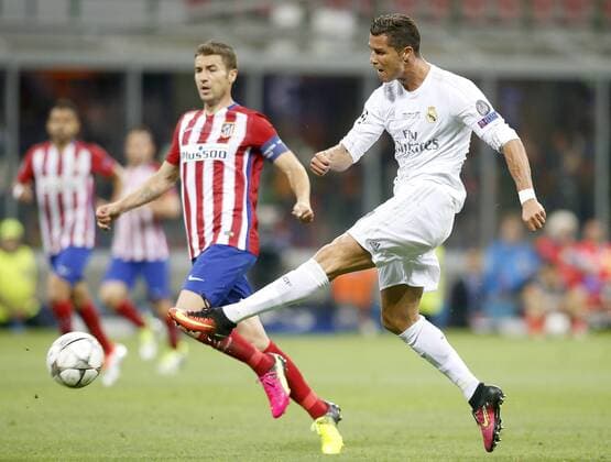 Real Madrid s Cristiano Ronaldo (r) and Atletico de Madrid s Gabi Fernandez during UEFA Champions League 2015 2016 Final match.May 28,2016.  (20160528113)