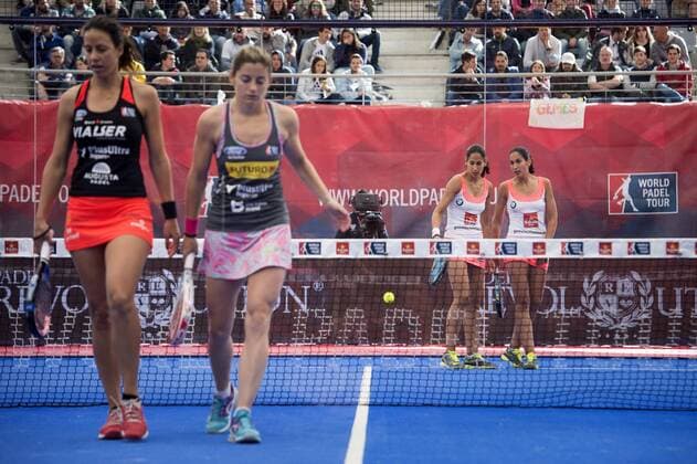Players Alejandra Salazar (2-L) and Marta Marrero (L) face Maria Jose Sanchez Alayeto (R, rear) and Maria Pilar Sanchez Alayeto (R, rear) in the World Padel Tour Madrid Open s women final match in Las Rozas, outside Madrid, Spain, 29 May 2016. The team Salazar - Marrero won the match. World Padel Tour Madrid Open !ACHTUNG: NUR REDAKTIONELLE NUTZUNG!  20160529-636001370709698277