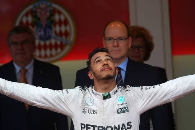 Formel 1, Lewis Hamilton gewinnt GP von Monaco Monaco Grand Prix, Monte Carlo 25 - 29 May 2016 29.05.2016 - Race, Lewis Hamilton (GBR) Mercedes AMG F1 W07 Hybrid race winner and S.A.S. Prince Albert II 