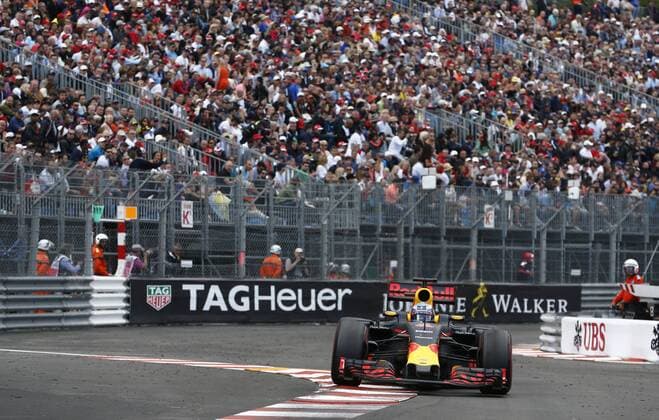 Formel 1, Lewis Hamilton gewinnt GP von Monaco Motorsports: FIA Formula One World Championship WM Weltmeisterschaft 2016, Grand Prix of Monaco, 3 Daniel Ricciardo (AUS, Red Bull Racing), xHOCHxZWEIx