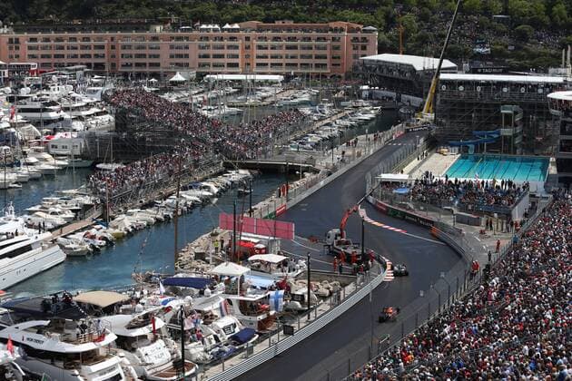 Formel 1, Lewis Hamilton gewinnt GP von Monaco Monaco Grand Prix, Monte Carlo 25 - 29 May 2016 29.05.2016 - Race, Lewis Hamilton (GBR) Mercedes AMG F1 W07 Hybrid and Daniel Ricciardo (AUS) Red Bull Racing RB12 