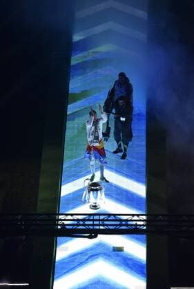 Sergio Ramos during the celebrations at the Bernabeu Stadium in Madrid, 29 May 2016. Real Madrid won Atletico de Madrid the UEFA Champions League Final held at Milan s San Siro Stadium on 28 May 2016. Real Madrid celebrates the UEFA Champions League !ACHTUNG: NUR REDAKTIONELLE NUTZUNG!  GRA413 20160530-636001635015360516