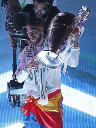 The Real Madrid celebrates, together his fans, in the Bernabeu stadium the conquering of the cup 11th of Champions League of his history, after win to Atletico de Madrid in the final of Milan, Italy. Madrid on May 29, 2016. Sergio Ramos  xJosexLuisxCuestax xx