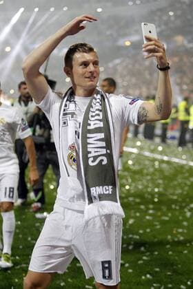 The Real Madrid celebrates, together his fans, in the Bernabeu stadium the conquering of the cup 11th of Champions League of his history, after win to Atletico de Madrid in the final of Milan, Italy. Madrid on May 29, 2016. Kroos  xJosexLuisxCuestax xx