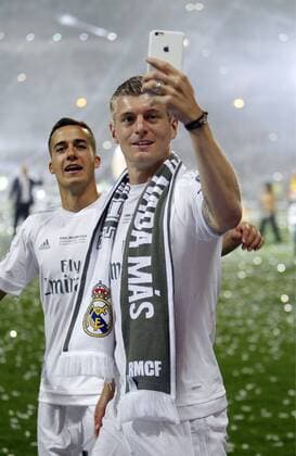 The Real Madrid celebrates, together his fans, in the Bernabeu stadium the conquering of the cup 11th of Champions League of his history, after win to Atletico de Madrid in the final of Milan, Italy. Madrid on May 29, 2016. Kroos, Lucas Vazquez  xJosexLuisxCuestax xx