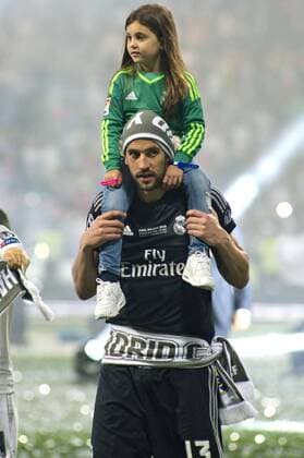 Kiko Casilla mit Tochter bei der Real Madrid UEFA Champions League Siegesfeier im Estadio Santiago Bernabeu. Madrid, 29.05.2016  Foto:xDyDxFotografosx xFuturexImage