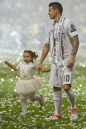 James Rodriguez mit Tochter bei der Real Madrid UEFA Champions League Siegesfeier im Estadio Santiago Bernabeu. Madrid, 29.05.2016  Foto:xDyDxFotografosx xFuturexImage
