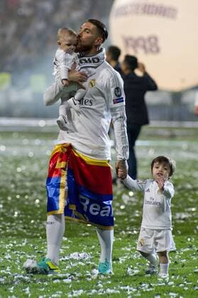Sergio Ramos mit seinen Kindern bei der Real Madrid UEFA Champions League Siegesfeier im Estadio Santiago Bernabeu. Madrid, 29.05.2016  Foto:xDyDxFotografosx xFuturexImage