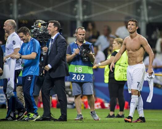 Cristiano Ronaldo (Real) schaut sich seinen Jubel auf der Anzeigetafel an 28.05.2016, Mailand, Real MADRID VS. ATLETICO MADRID Â