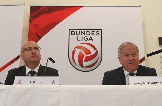 Fußball, Österreich, PK zum neuen Bundesliga-Format SOCCER - BL, OEFB, press conference PK Pressekonferenz KLAGENFURT,AUSTRIA,31.MAY.16 - SOCCER - tipico Bundesliga and OEFB, Oesterreichischer Fussball-Bund, new league format, press conference. Image shows president Hans Rinner (Bundesliga) and president Leo Windtner (OEFB). GEPAxpictures xChristianxOrt