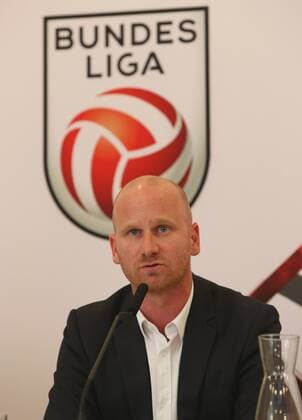 Fußball, Österreich, PK zum neuen Bundesliga-Format SOCCER - BL, OEFB, press conference PK Pressekonferenz KLAGENFURT,AUSTRIA,31.MAY.16 - SOCCER - tipico Bundesliga and OEFB, Oesterreichischer Fussball-Bund, new league format, press conference. Image shows chairman Christian Ebenbauer (Bundesliga). GEPAxpictures xChristianxOrt