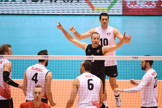 Canada team group Mannschaftsbild Totale (CAN), JUNE 2, 2016 - Volleyball : Men s Volleyball World Final Qualification for the Rio de Janeiro Olympics 2016 match between France 3-0 Canada at Tokyo Metropolitan Gymnasium, Tokyo, Japan. Noxthirdxpartyxsales  (dlra014578)