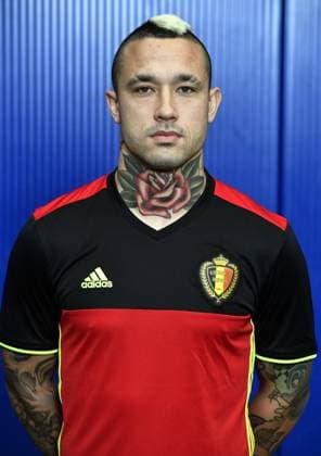 Bilder des Tages - SPORT Belgium s Radja Nainggolan poses for the photographer on the fourth day of a training camp of Belgian national soccer team Red Devils in Genk, on Thursday 02 June 2016. The team is preparing for the upcoming Euro 2016 UEFA European Championship EM Europameisterschaft in France. ERICxLALMAND  x04863754x