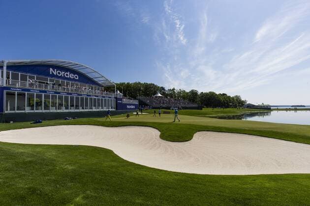 Golf, Nordea Masters, Tag 1 160602 Scott Hend, Australien, Robert Karlsson och Ross Fisher, England, pa 18:e hals green under dag ett av golftävlingen Nordea Masters den 2 juni 2016 i Stockholm.  Copyright: ANDREASxLxERIKSSON BB160602AE001