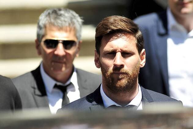 Bilder des Tages - SPORT Lionel Messi vor Gericht wegen des Vorwurfs der Steuerhinterziehung June 2, 2016 - Barcelona, Spain - The F.C.Barcelona, Lionel Messi and his father, Jorge Horacio Messi, attend to court over tax fraud charges, June 2, 2016 in Barcelona, Spain. Barcelona s Leo Messi Testifies In Fraud Case  - ZUMAn230
