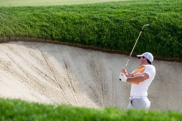 Golf, The Memorial Tournament in Dublin, Ohio June 2, 2016 - Dublin, Ohio, U.S - Rory McIlroy hits from a fairway bunker on the 10th fairway in the first round of The Memorial Tournament at Muirfield Village Golf Club, Dublin, Ohio. PGA Golf Herren 2016 - The Memorial Tournament - First Round - ZUMAs304