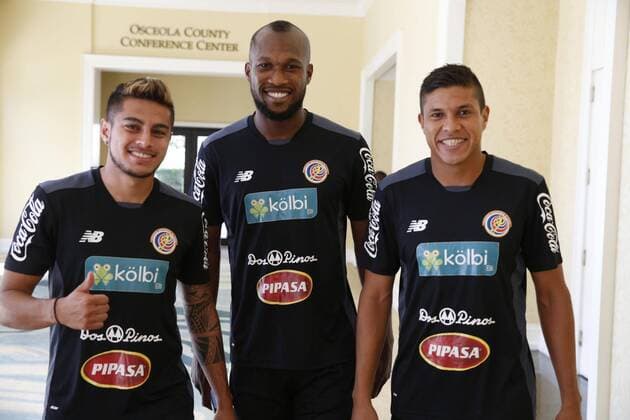 Copa America, PK Nationalmannschaft Costa Rica Costa Rica s players Ronald Matarrita (L), Kendall Waston (C) and Esteban Granados (R) pose during a presser prior to an open training session to prepare for Copa America Centenario in Orlando, Florida, United States, 2 June 2016. Costa Rica will face Paraguay at the Orlando Citrus Bowl next Saturday. COSTA RICA S SOCCER TEAM PRESSER !ACHTUNG: NUR REDAKTIONELLE NUTZUNG!  ORL001 20160602-636005040388122088