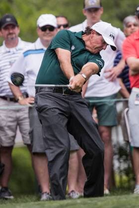 June 2, 2016 - Dublin, Ohio, U.S - Phil Mickelson tees of on the seventh hole during the first round of The Memorial Tournament at Muirfield Village Golf Club, Dublin, Ohio. PGA Golf Herren 2016 - The Memorial Tournament - First Round - ZUMAs304
