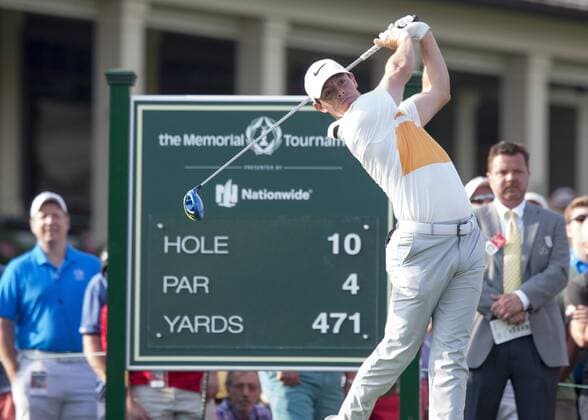 June 02 2016: Dublin, OH, USA: Rory McIlroy teeing off during the First Round of the Memorial Tournament presented by Nationwide at the Muirfield Village Golf Club. (Photo by Jason Mowry Icon Sportwire) GOLF: JUN 02 PGA Golf Herren - the Memorial Tournament presented by Nationwide - First Round Icon160602001 EDITORIAL USE ONLY