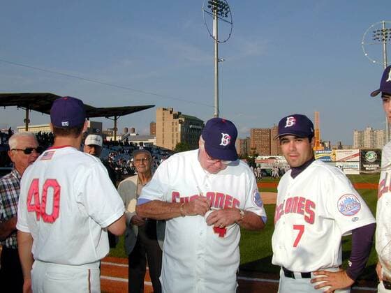 Jan. 1, 2011 - K25697.Baseball legend Duke Snider of the Brooklyn Dodgers attended a Brooklyn Cyclones game at Keyspan park Coney Island Brooklyn N.Y. some of his teammates joined him..7 24 02. Bruce Cotler 2002 DICK SNIDER - ZUMAg49_