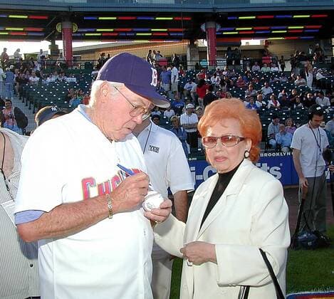 Jan. 1, 2011 - K25697.Baseball legend Duke Snider of the Brooklyn Dodgers attended a Brooklyn Cyclones game at Keyspan park Coney Island Brooklyn N.Y. some of his teammates joined him..7 24 02 Duke Snider & Joan Hodges wife of Gil Hodges. Bruce Cotler 2002 DICK SNIDER - ZUMAg49_