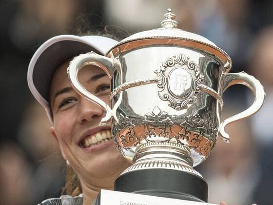 Themen der Woche - SPORT Bilder des Tages - SPORT 04 June 2016: Garbine Muguruza (ESP) wins the Women s Singles 2016 title at the French Open, Stade Roland Garros, Paris (Photo by Cynthia Lum Icon Sportswire) TENNIS: JUN 04 French Open Icon250160604025 EDITORIAL USE ONLY