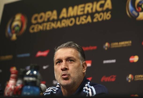 Copa America, PK Nationalteam Argentinien Argentina national soccer team coach Gerardo Martino during a press conference PK Pressekonferenz in Santa Clara, California, US, 05 June 2016. Press conference of Argentina !ACHTUNG: NUR REDAKTIONELLE NUTZUNG!  BIL01 20160605-636007584434117726