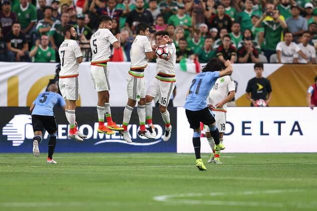 05 June 2016: Mexico players defend against a free kick by Uruguay forward Edinson Cavani 21 during the second half of the Copa America Centanario game at University of Phoenix Stadium in Glendale, Az. Mexico won 3-1. (Photo by Chris Coduto Icon Sportswire) SOCCER: JUN 05 Copa America Centenario - Mexico v Uruguay Icon3171606051139 EDITORIAL USE ONLY