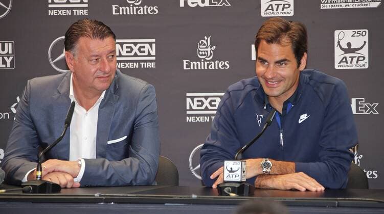 Stuttgart Tennis MercedesCup 2016: Pressekonferenz v.l. Turnierdirektor Edwin Weindorfer, Roger Federer