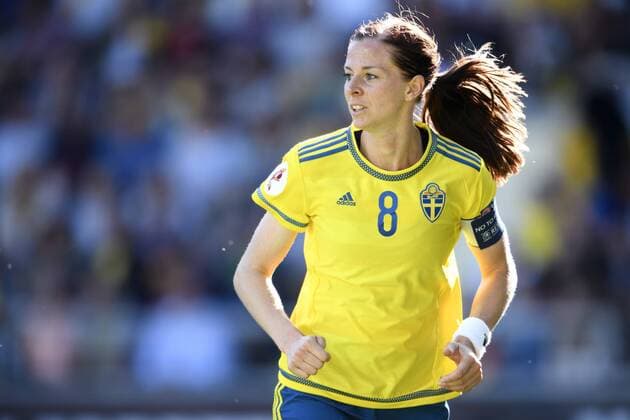 160606 Sveriges Lotta Schelin under EM-kvalmatchen i fotboll mellan Sverige och Moldavien den 6 juni 2016 i Göteborg.  Copyright: CARLxSANDIN BB160606CS077