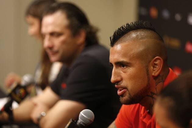 05 06 2016 Football, Juan Antonio Pizzi and Arturo Vidal press conference PK Pressekonferenz Chilean national team Nationalteam manager Juan Antonio Pizzi and player Arturo Vidal speak to the medias in a press conference the day before the Copa Centenario fottball match against Argentina at the Levi s stadium in Santa Clara, USA. 05 06 2016 