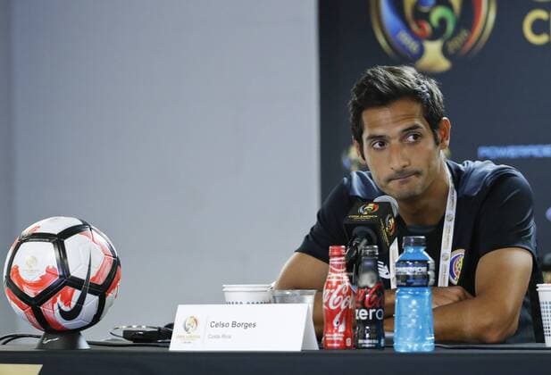 Costa Rica midfielder Celso Borges listens to a question during a press conference PK Pressekonferenz one day before the Copa America Centenario Group A match against United States at the Soldier Field in Chicago, Illinois, USA, 6 June 2016. Copa America Centenario Costa Rica soccer coach Oscar Ramirez press conference !ACHTUNG: NUR REDAKTIONELLE NUTZUNG!  CHI015 20160607-636008581417878081