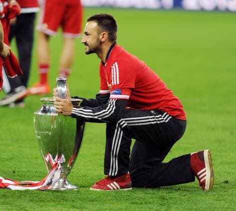 Fußball, FC Bayern München, Champions League Sieger 2013 Diego Contento CL Finale Champions League FC Bayern- Dortmund am 25.05.2013 in London. Fußball International CL Finale Champions League Bayern - Dortmund 1:2 Diego Contento CL Finale Champions League FC Bayern- Dortmund am 25.05.2013 in London.