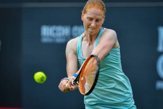 Belgian Alison Van Uytvanck pictured in action during a tennis game between Belgian Alison Van Uytvanck WTA Tennis Damen 132) and Swiss Belinda Bencic (WTA 8) in the first round of the women s singles at the Ricoh Open WTA tennis tournament in Rosmalen, the Netherlands, Tuesday 07 June 2016. LUCxCLAESSEN  x04866905x