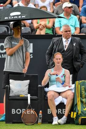 Belgian Alison Van Uytvanck pictured during a tennis game between Belgian Alison Van Uytvanck WTA Tennis Damen 132) and Swiss Belinda Bencic (WTA 8) in the first round of the women s singles at the Ricoh Open WTA tennis tournament in Rosmalen, the Netherlands, Tuesday 07 June 2016. LUCxCLAESSEN  x04866911x