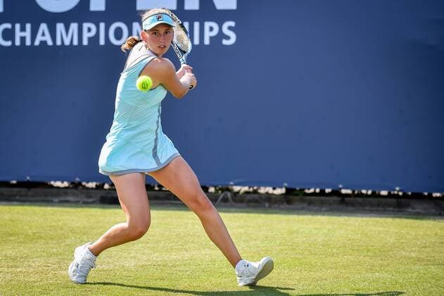 Belgian Elise Mertens pictured in action during a tennis game between Belgian Elise Mertens and Dutch Demi Schuurs versus Russian Alexandra Panova and Swiss Amra Sadikovic in the first round of the women s doubles at the Ricoh Open WTA Tennis Damen tennis tournament in Rosmalen, the Netherlands, Tuesday 07 June 2016. LUCxCLAESSEN  x04867022x