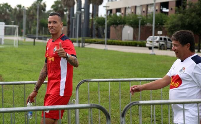 Copa America, Training Nationalteam Panama Panama national soccer team player Blas Perez (L) and his coach Hernan Dario Gomez (R) during a training session at the University of Central Florida in Orlando, Florida, US, 07 June 2016, as preparation for its next match of the Copa America 2016. Traning session of Panama !ACHTUNG: NUR REDAKTIONELLE NUTZUNG!  FLO01 20160607-636009272416012285