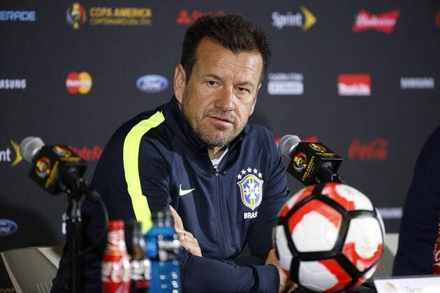 Bilder des Tages - SPORT Copa America, PK Nationalteam Brasilien Brazil national soccer team coach Carlos Dunga speaks during a press conference PK Pressekonferenz in Orlando, Florida, US, 07 June 2016. Brazil will face Haiti in the Copa America 2016 on next 08 June. Press conference of Brazil !ACHTUNG: NUR REDAKTIONELLE NUTZUNG!  BIL01 20160607-636009291167000285