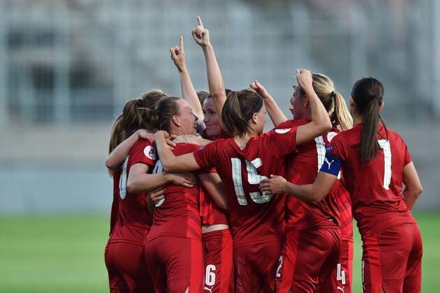 Fußball, Damen, EM Quali, Tschechien - Nordirland Czech players celebrate the third goal during the women s football European Cup 2017 qualifier match Czech Republic vs Northern Ireland, in Jablonec nad Nisou, Czech Republic, on Tuesday, June 7, 2016. (CTKxPhoto RadekxPetrasek) CTKPhotoP201606071021201  PER 6