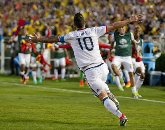 Copa America, Kolumbien - Paraguay Colombia s James Rodriguez celebrates his 2-0 goal before Paraguay during the Copa America Centenario Group A match at the Rose Bowl stadium in Pasadena, California, United States, 7 June 2016. COLOMBIA VS PARAGUAY !ACHTUNG: NUR REDAKTIONELLE NUTZUNG!  SCL022 20160608-636009599209980377