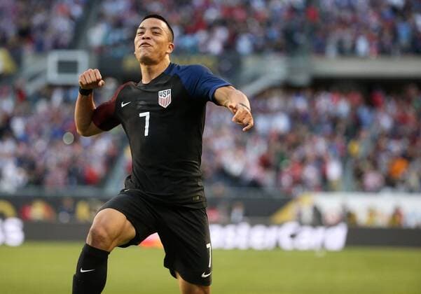 Copa America, USA - Costa Rica June 7, 2016 - Chicago, IL, USA - United States forward Bobby Wood (7) scores against Costa Rica during the first half on Tuesday, June 7, 2016, at Soldier Field in Chicago. Strong defense, timely offense give US much-needed 4-0 win over Costa Rica - ZUMAm67_