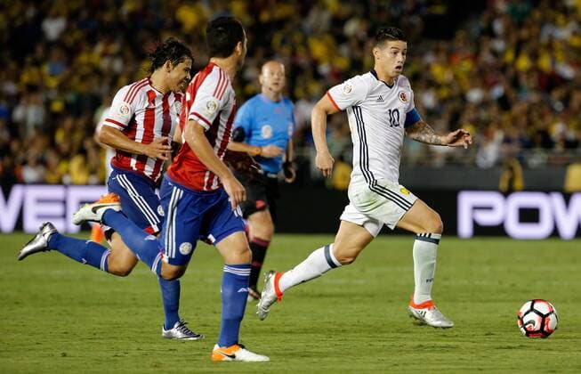 Copa America, Kolumbien - Paraguay Colombia s James Rodriguez controls the ball during their Copa America Centenario Group A match at the Rose Bowl stadium in Pasadena, California, United States, 7 June 2016. COLOMBIA VS PARAGUAY !ACHTUNG: NUR REDAKTIONELLE NUTZUNG!  SCL031 20160608-636009641139506529