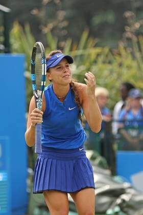 08.06.2016. Nottingham Tennis Centre, Nottingham, England. Aegon WTA Tennis Damen Nottingham Open Day 5. Frustration from Michelle Larcher De Brito of Portugal as she loses to Monica Puig of Puerto Rica xDavidxKissmanx  ActionPlus11746448